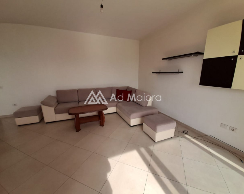 2+1 APARTAMENT ME QIRA