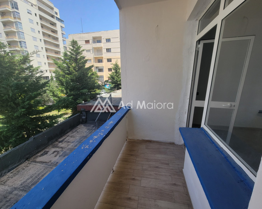 SHITET APARTAMENT TE DREJTORIA E POLICISE DURRES