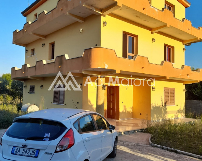 Shtepi private ne shitje