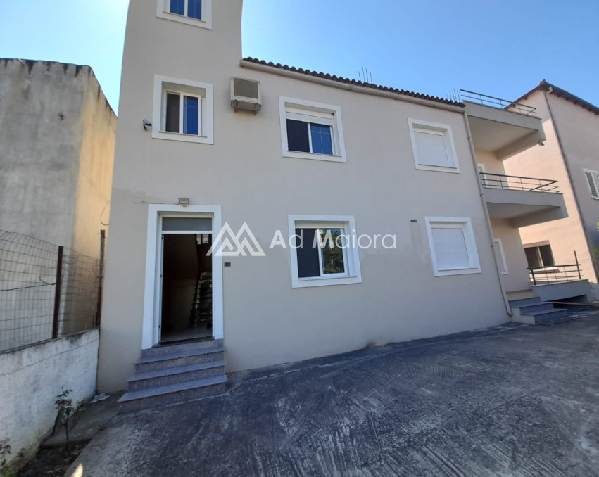 SHITET SHTEPI PRIVATE NE SPITALLE