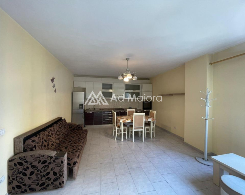 Apartament me qera
