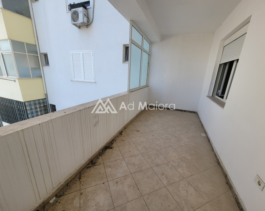 SHITET  APARTAMENT 1+1 NE DURRES